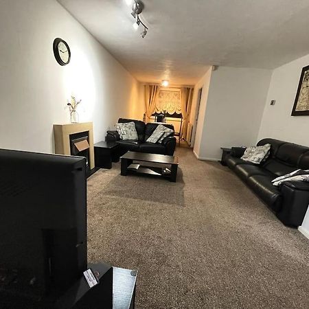 Princess 3 Bedroom House + Offstreet Parking +Wifi 利兹 外观 照片