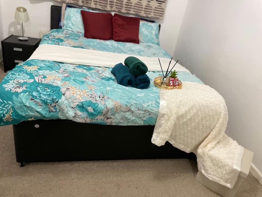 Princess 3 Bedroom House + Offstreet Parking +Wifi 利兹 外观 照片